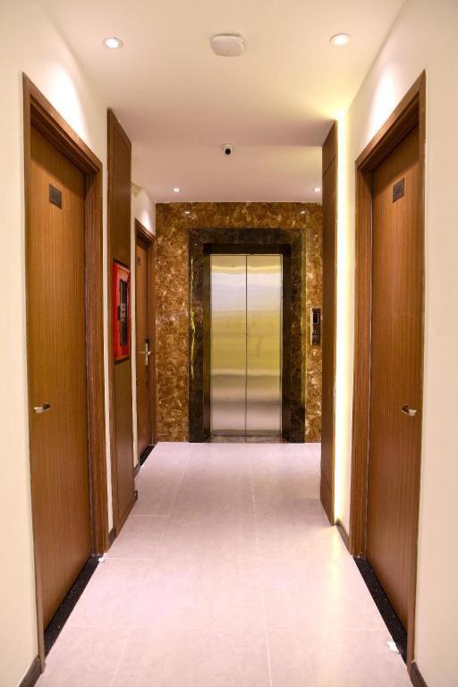 Bizu Royal Hotel Cidade de Ho Chi Minh Exterior foto